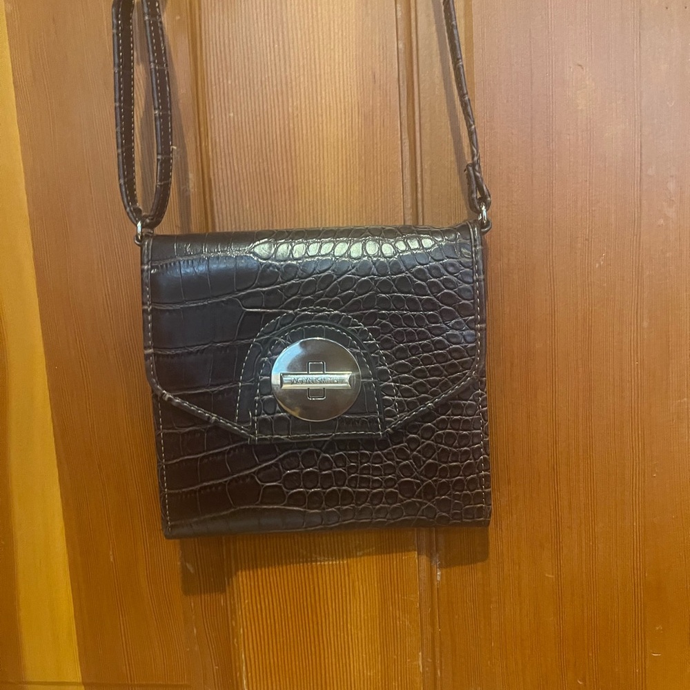 Jaclyn smith Brown Crocodile-Embossed Crossbody Bag - Picture 8 of 12